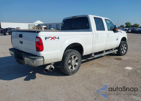 2011 Ford F-250 Lariat z USA, uszkodzony, nr VIN 1FT7W2BT7BEB30220